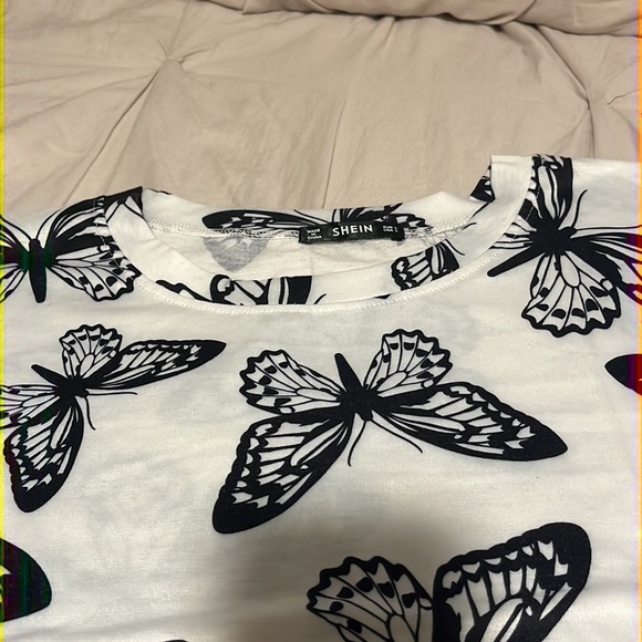 Oversized Tee - Picture 2 of 2